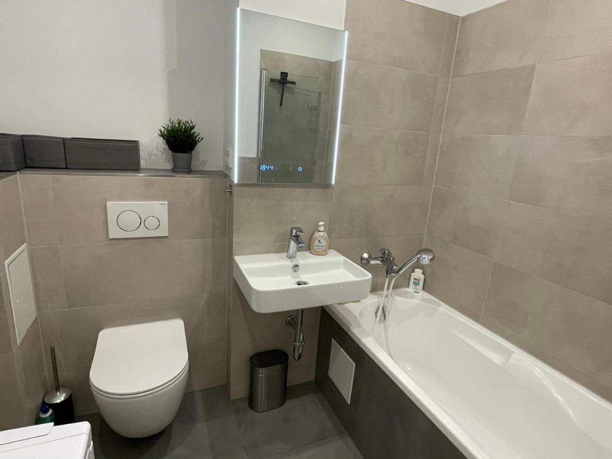 Zentrumsnahe Leipzig-Apartments, Nahe Ufz Und Bmw Inkl Parkplatz Und Fahrraeder Bagian luar foto